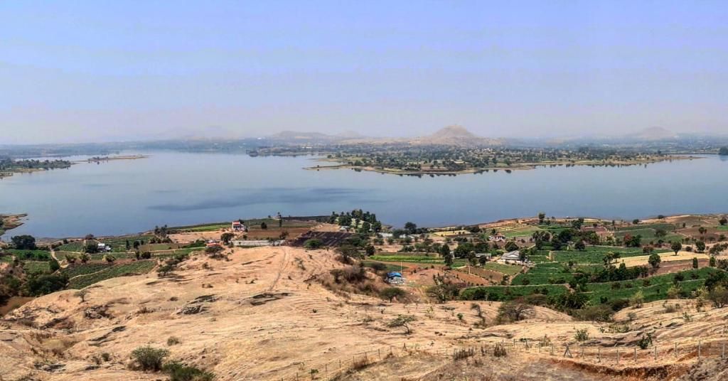 The rocky lake shore
